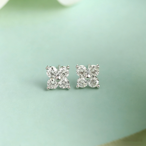 SGARIT Vente en gros Boucles d'oreilles trèfle à quatre feuilles en or 18 carats IGI, taille ronde, cadeau Saint-Valentin, diamant de laboratoire 0.4 0.8 1 carat - Product Image 2