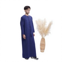 Thobe Homme Habib Émirati Omanais à Pompons – Vente en Gros – Robe Islamique Arabe de Dubaï – Vêtements Islamiques Modestes pour Hommes