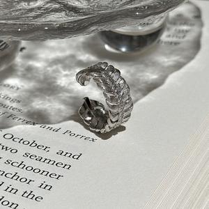 Bague en argent pur S925, feuille brossée, design vintage français rétro, réglable, tendance, incrustation de coquillages, bijoux - Product Image 4