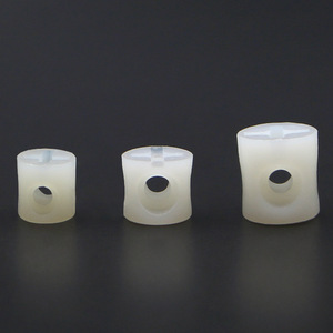 Accessoires de quincaillerie pour meubles : Support d'étagère en plastique, connecteur deux-en-un à vis croisée, robuste, installation facile, blanc - Product Image 1