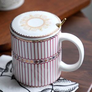 Tazza in Porcellana Bone China Personalizzata, Tazza da <span class=keywords><strong>Caffè</strong></span> a Righe <span class=keywords><strong>con</strong></span> Coperchio e Cucchiaio, OEM ODM, Tazza da Tè in Porcellana di Tangshan per Regalo Aziendale - Product Image 4