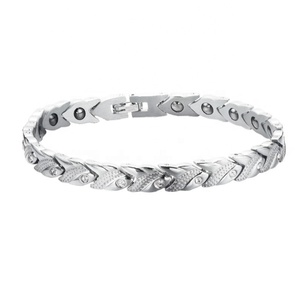 Bracciale Magnetico Terapeutico Antidolorifico in Acciaio Inossidabile Placcato Oro 18K Sottovuoto, Design a <span class=keywords><strong>Pesce</strong></span>, Lusso Leggero e alla Moda - Product Image 5