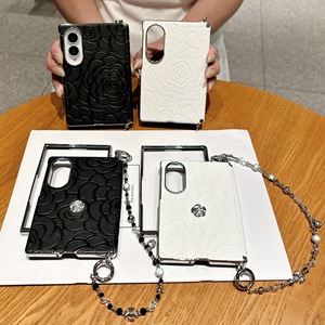 เคสโทรศัพท์มือถือ Samsung Z Fold 8 รุ่น HD พร้อมลายดอกคามิลเลีย ตัวล็อคด้านข้าง กรอบด้านหน้าแบบกว้าง เคสป้องกันโทรศัพท์แบบพับได้ - Product Image 2