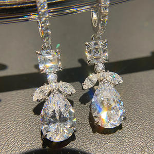 Boucles d'oreilles en or blanc E3221 avec diamants taille poire, bijoux de luxe pour femmes, couleur D naturelle - Product Image 4