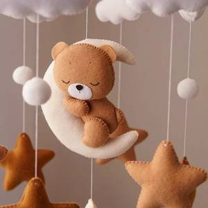 Quantité minimale de commande bas CE CPC produits pour bébés à la main en peluche ours endormi suspendu <span class=keywords><strong>boule</strong></span> de laine peluches en bois musical feutre berceau coran bébé mobiles - Product Image 3