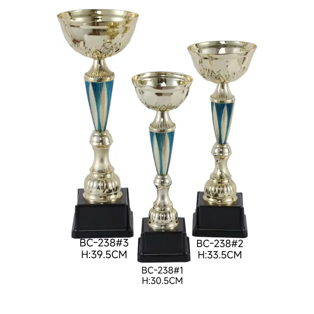 Venta directa de fábrica Nuevo diseño Premios Trofeo Deportes Copa Premio Trofeos de fútbol para recuerdo