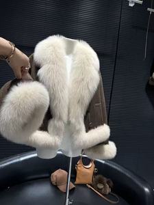 2025 donna di moda autunno soffice volpe giacca da trincea chiusura con bottone in corno motivo stampato traspirante tinta naturale - Product Image 3