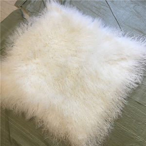 Vente en gros <span class=keywords><strong>de</strong></span> tapis en fourrure <span class=keywords><strong>de</strong></span> <span class=keywords><strong>mouton</strong></span> <span class=keywords><strong>de</strong></span> Mongolie à poils longs, en <span class=keywords><strong>peau</strong></span> <span class=keywords><strong>de</strong></span> <span class=keywords><strong>mouton</strong></span>, avec poils longs et bouclés naturels, pour la confection <span class=keywords><strong>de</strong></span> vêtements - Product Image 6