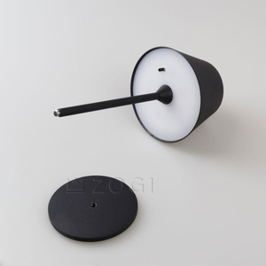 Lámpara de mesa recargable con atenuación táctil de luz RGB de metal DIY creativa portátil - Product Image 4