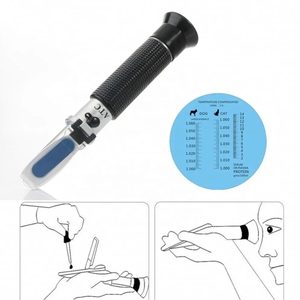 Réfractomètre clinique à trois échelles pour animaux Instrument vétérinaire pour tester la gravité spécifique des protéines sériques et de l'urine chez les chiens et les chats - Product Image 5