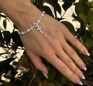 Bracciale con Charm a Croce Pendente e Perline Satellite, Placcato PVD in Acciaio Inossidabile, Gioielli alla Moda - Product Image 3