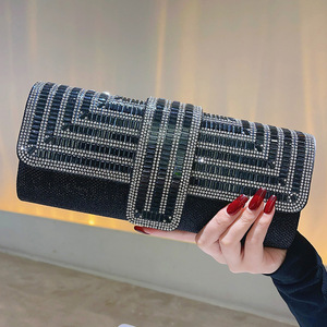 Venta Directa de Fábrica: Bolso de Noche Tipo Clutch con Tres Descuentos, Bolso de Hombro de Lujo con Cadena para Mujer - Product Image 2