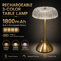 Lampe de table de mariage élégante en acrylique transparent et métal doré, sans fil, pour centre de table occidental ou pour l'arrière-plan photo