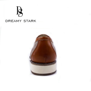 Nouvelles Chaussures Habillées Simples et Tendance pour Hommes d'Âge Moyen et Jeunes, Idéales pour le Travail et les Occasions Formelles - Collection Dreamy Stark - Product Image 5