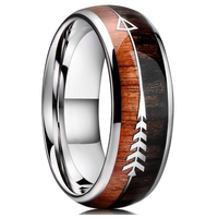 Vente en gros de bagues en acier inoxydable à la mode flèche en grain de bois bague en acier au titane pour hommes bijoux