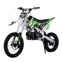 Moto tout-terrain enduro 125 cm³ monocylindre horizontal 4 temps refroidie par air avec démarrage électrique