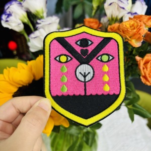 高品質刺繍帽子 カスタム野球帽 アイロン接着刺繍パッチ付き帽子 カスタムロゴ入りキャップ - Product Image 4