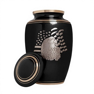 Urnes de crémation en laiton d'ardoise de drapeau américain gravé pour le sac libre de velours de cendres humaines - Product Image 1