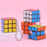 Gantungan Kunci Kubus Ajaib Warna-warni Mini 3cm Bergaya Tahan Lama Menarik Edukatif Portabel Mainan Puzzle Fidget untuk Anak-anak dan Dewasa