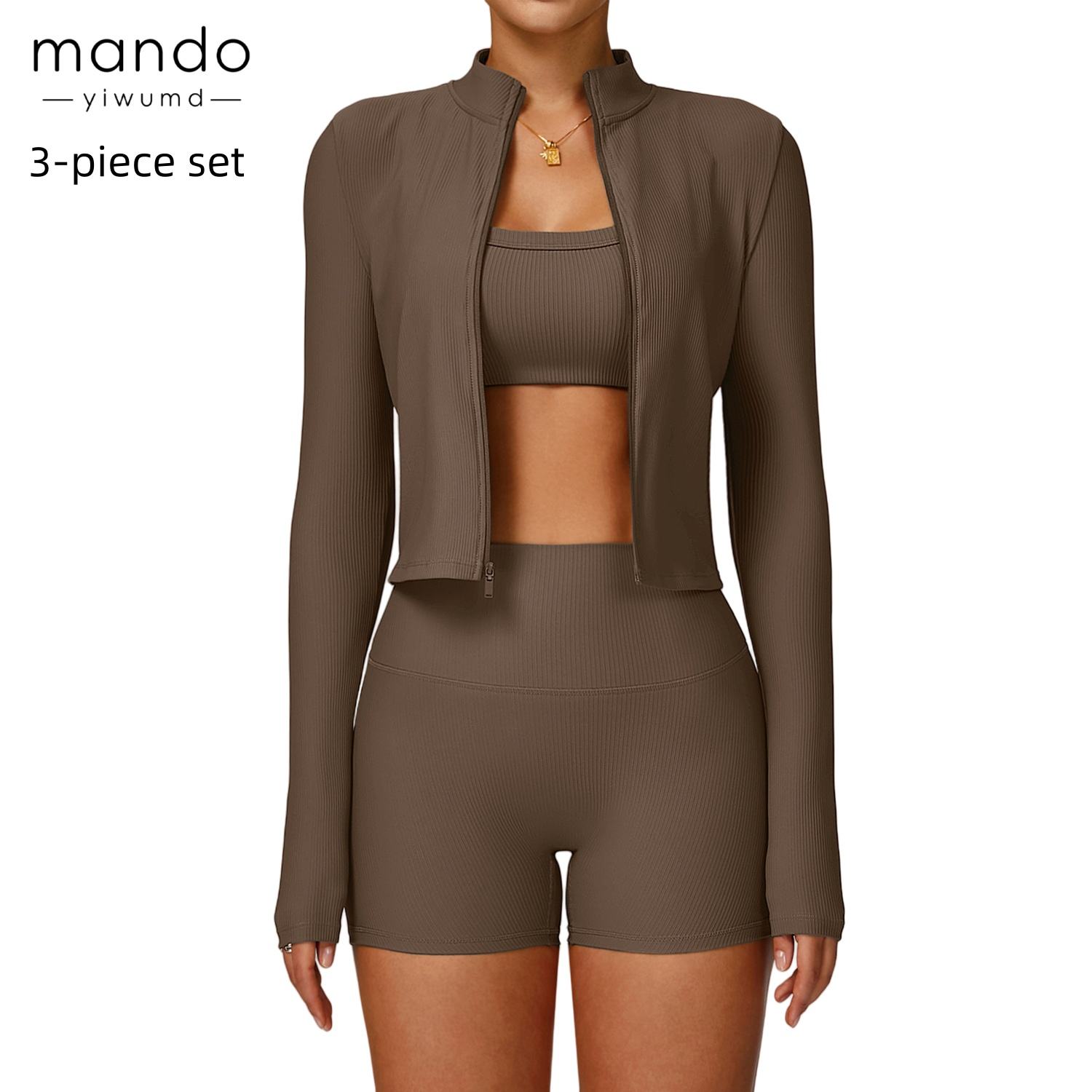 Reggiseno + pantaloncini + giacca marrone chiaro