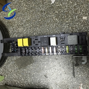 A2035453401 pour Mercedes Benz Classe C W203 Module de commande de boîte à fusibles <span class=keywords><strong>SAM</strong></span> arrière 2035453401 - Product Image 2