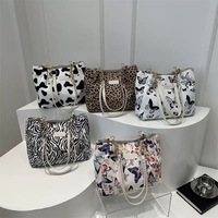 Sac fourre-tout vintage coréen style preppy pour femme avec fermeture éclair – Collection été 2026