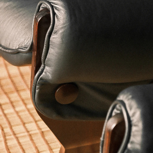 Sillón con Base de Trineo, Tapizado en Cuero con Botones, Diseño Rústico con Marco de Madera, Asiento de Descanso Antiguo para Villa - Product Image 3