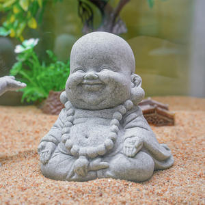 Adorno Creativo para Pecera de Plástico Ecológico de Alta Calidad con Diseño de Monje Zen - Product Image 2