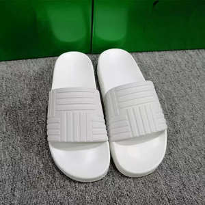 Sandalias de Cuero Transpirables 2025 para Hombre y Mujer, Zapatos Casuales Planos para Playa, Zapatos de Moda para Caminar, Pantuflas - Product Image 4