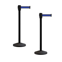 Barrière de sécurité noire pour files d'attente avec guide de circulation