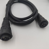 Micro-onduleur solaire 800 W étanche IP67 IEC 3P pour balcon, avec accessoires de prise et de fiche à trois conducteurs M25