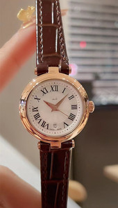 Montre pour femme en acier inoxydable, bracelet or rose, 28 mm, cadran rond analogique à quartz, élégante et tendance, avec chiffres romains - Product Image 5