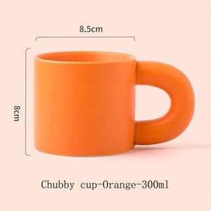 Fashionable <b>Ceramic</b> <b>Cups</b> of Different Colors Bone China MUG OEM for Drinking Water Milk and Coffee - Product Image 2