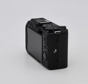 Conçue pour la vidéo — la première caméra à objectifs interchangeables de la série EOS V, la R50 V porte vos Vlogs à un niveau supérieur ! - Product Image 5