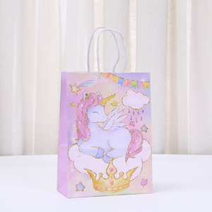 Dessin animé <span class=keywords><strong>licorne</strong></span> cadeau Kraft papier sac <span class=keywords><strong>licorne</strong></span> Goodie sacs fête faveur sacs avec poignées pour enfants anniversaire - Product Image 2