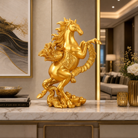 Statue de cheval doré porte-bonheur avec pièces de monnaie et figurine en résine Yuanbao pour la prospérité et la décoration intérieure