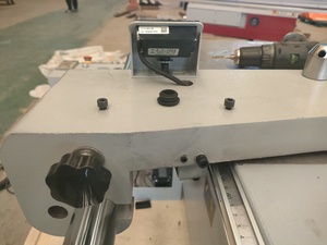 Display Digitale Magnetico per Sega a Pannelli - Regola DRO e Guida di Precisione con Schermo Chiaro - Product Image 3