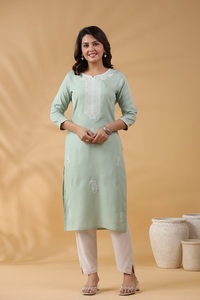 Chemisiers pour femmes Chikan brodés les plus récents Chemises d'été à boutons décorés Chi Robes sans mousseline de soie Pantalon Dupatta Vente en ligne - Product Image 2