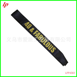Banda de Cumpleaños de Satén Negro con Estampado Brillante '40 y 50 y Fabulosa', Accesorio de Fiesta para Mujer - Product Image 3