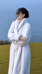 <span class=keywords><strong>Cappotto</strong></span> Lungo Invernale da <span class=keywords><strong>Donna</strong></span> Elegante in <span class=keywords><strong>Pelliccia</strong></span> Sintetica di Visone Stile Rilassato <span class=keywords><strong>con</strong></span> Collo e Fodera in Poliestere, Nuovo Modello di Alta Gamma - Product Image 4