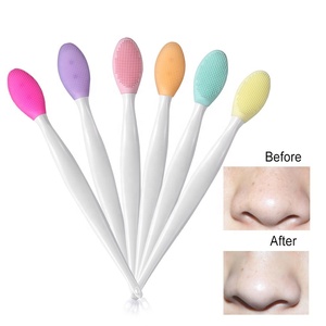 Silicone Lip Scrubber Brush Facial Kit for Women - Product Image 3