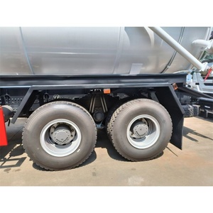 Vente Flash : Camion d'aspiration des boues Sinotruk Howo 20 m³ – Véhicule d'aspiration des eaux usées et de vidage des fosses septiques - Product Image 4