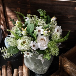 CallaFloral Ramo de Rosas Artificiales con Hojas Blancas y Verdes para Decoración de Bodas y Hogar CF01180 - Product Image 1