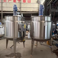Machine de mélange de liquides cosmétiques, réservoir de mélange en acier inoxydable, mélangeur.