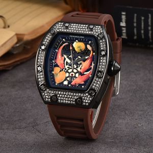 นาฬิกาข้อมือผู้ชายดีไซน์ใหม่แบบกำหนดเอง OEM รูปปลาคราฟไอศกรีม ประดับเพชร หรูหรา ระบบควอตซ์ พร้อมฟังก์ชั่นตู<span class=keywords><strong>ร์</strong></span>บิญอง สำหรับนักธุรกิจ - Product Image 3