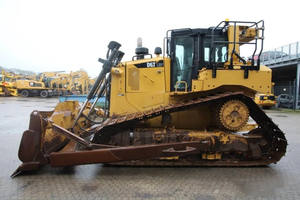 รถปราบดินตีนตะขาบ D6T รถมือสองพร้อมเครื่องยนต์คัมมินส์ - Product Image 6