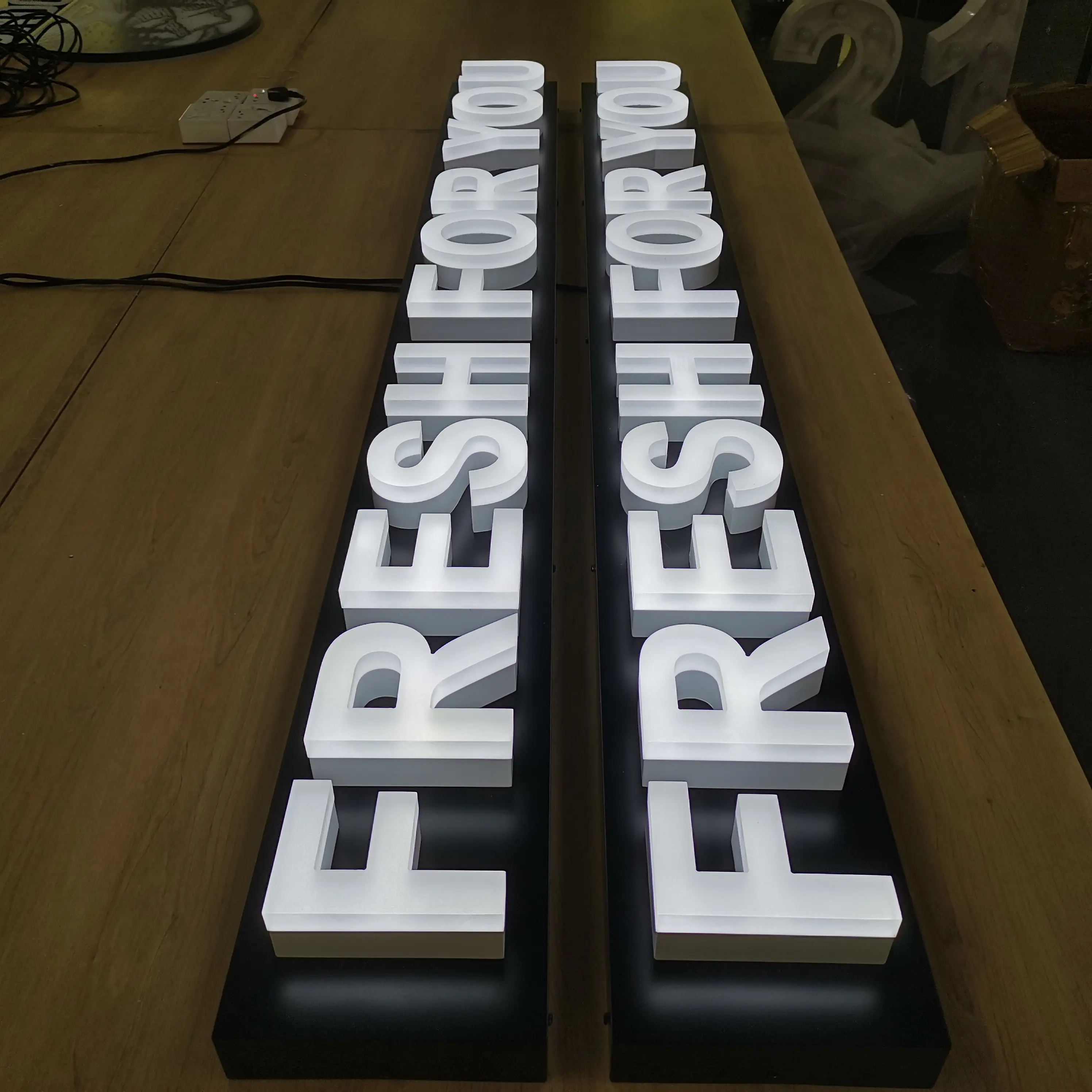 Signs Stainless Steel Illuminated Sign 3d Letters Acrylic Custom LED Lights Logo