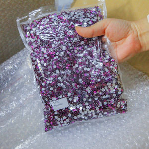燕陀批发高品质石材紫红色彩色玻璃非热固定平背美甲，散装水晶水钻 - Product Image 1