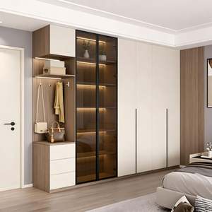 Armoire de chambre à coucher sur mesure haut de gamme, panneau texturé et niche intégrée, placard en bois avec miroir et banc de rangement - Product Image 2