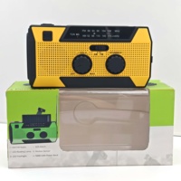 Radio d'urgence SOS avec alarme, haute capacité, charge multi-positions et résistance à l'eau pour la randonnée, l'aventure et la survie